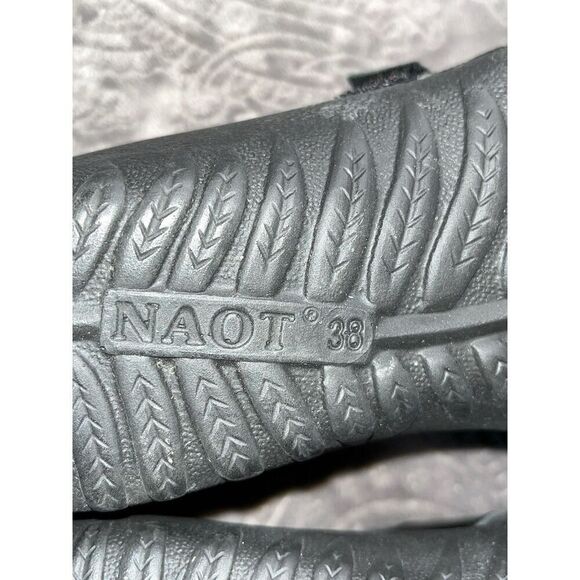 Naot BlackComfort Loafer Shoe Size 38 Leather Slip on Tane Buckle Detail - Picture 8 of 9